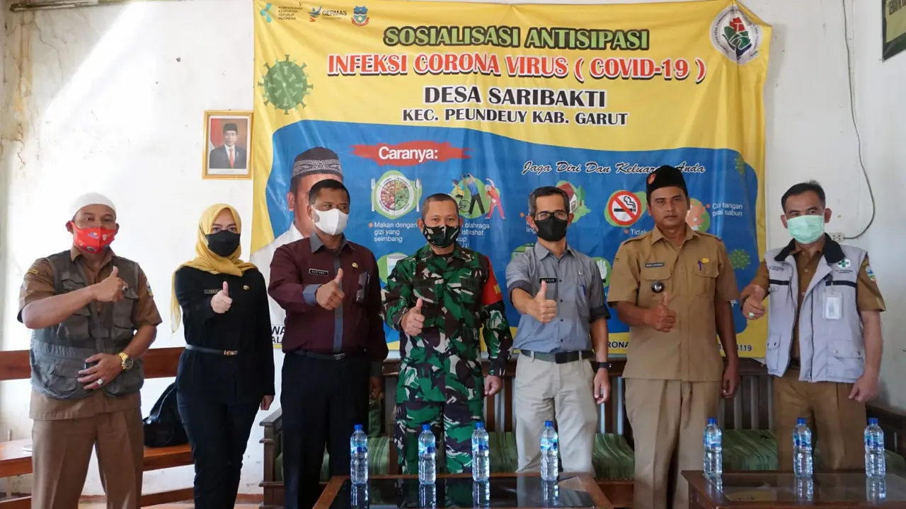Untuk mendukung realisasi gebyar vaksinasi covid-19 di wilayah Garut selatan, pemerintah kecamatan Peundeuy dan Singajaya di wilayah Garut, Jawa Barat bagian selatan, terpaksa jemput bola hingga perkampungan warga.