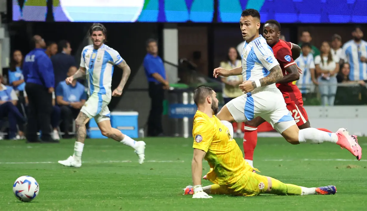 Argentina memecahkan kebuntuan seusai Lautaro Martinez mencatatkan namanya di papan skor pada menit ke-88. (Todd Kirkland/Getty Images/AFP)