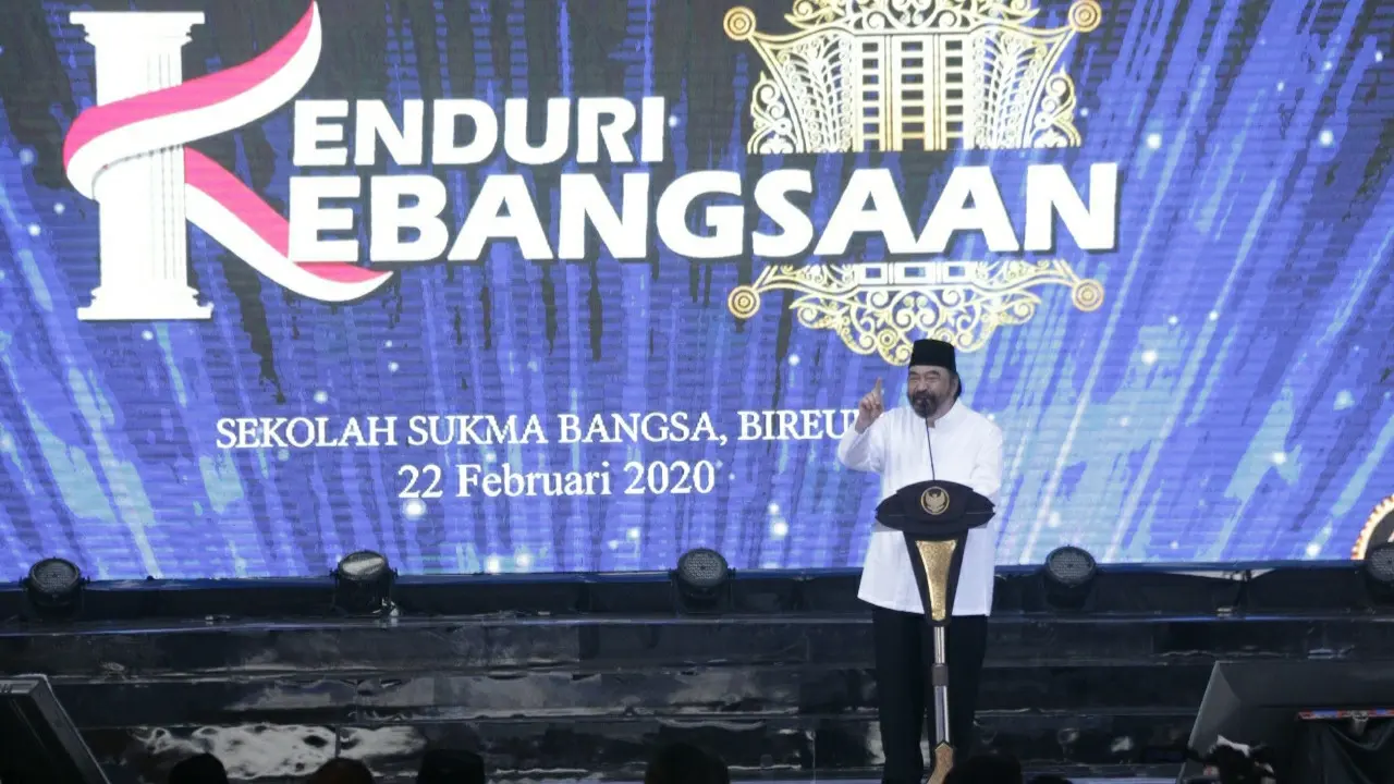 Pembina Yayasan Sukma Bangsa, Surya Paloh memberikan sambutan di acara Kenduri Kebangsaan di Bireun, Aceh, Sabtu (22/2/2020).