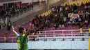 <p>Para suporter Mali melakukan selebrasi setelah Timnas Mali U-17 mencetak gol pertama ke gawang Timnas Argentina U-17 melalui Ibrahim Diarra pada laga perebutan tempat ketiga Piala Dunia U-17 2023 di Stadion Manahan, Solo, Jumat (1/12/2023). (Bola.com/Bagaskara Lazuardi)</p>