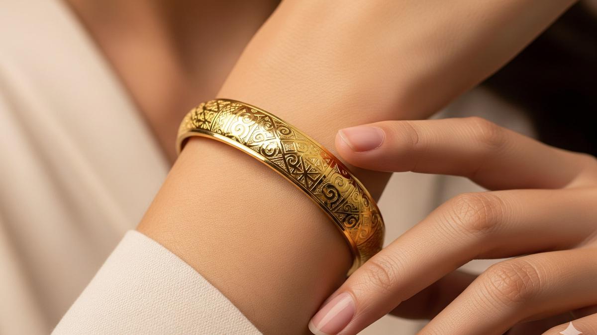 10 Gelang Emas Bangle Solid Cocok untuk Investasi Tinggi di 2025, Stylish dan Menguntungkan