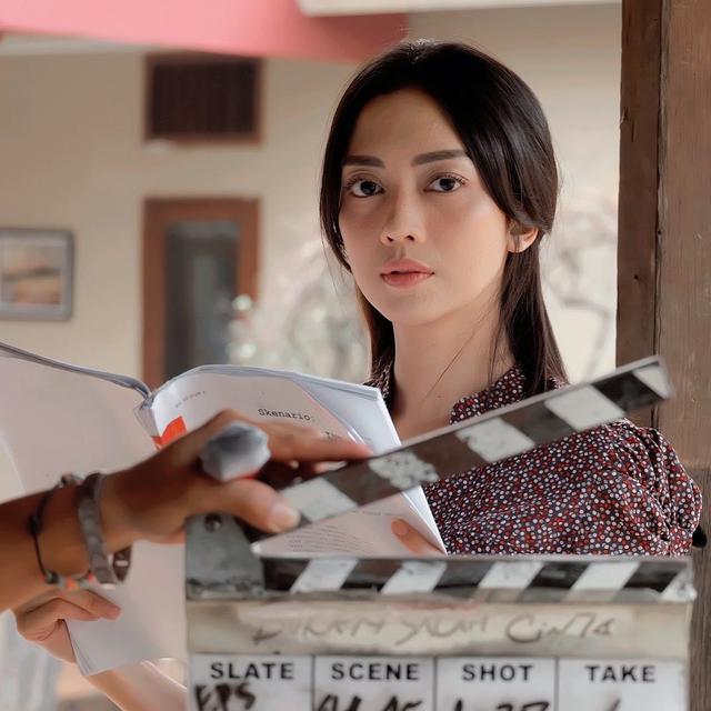 Jadi Ibu Tiga Anak, Ini 7 Pesona Ririn Dwi Ariyanti Tampil Bak ABG