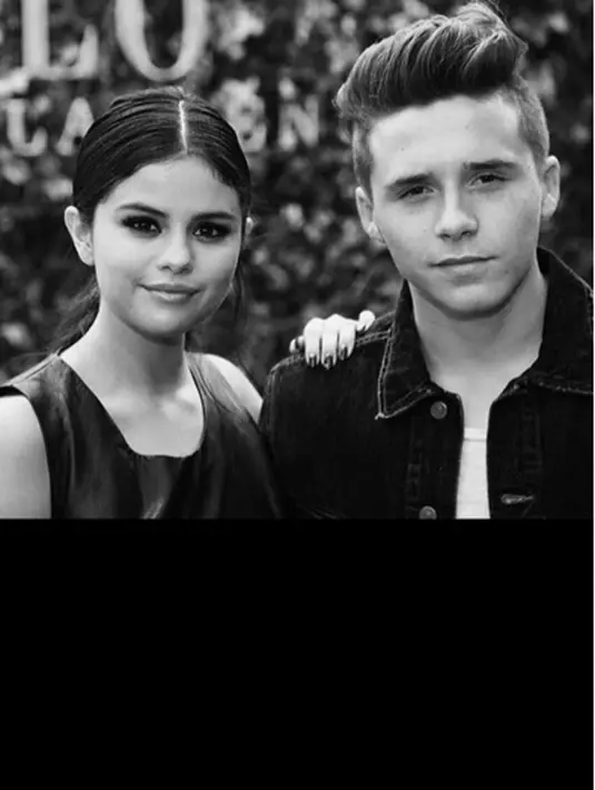 Inilah momen dimana Brooklyn dan Selena terlihat dekat. (via instagram@brooklyn/Bintang.com)