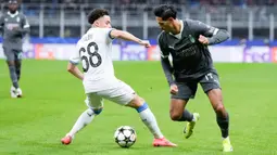 Kakak kandung pemain Timnas Indonesia, Eliano, itu mencetak brace (61' dan 71') untuk membawa AC Milan menang dengan skor 3-1. (AP Photo/Antonio Calani)