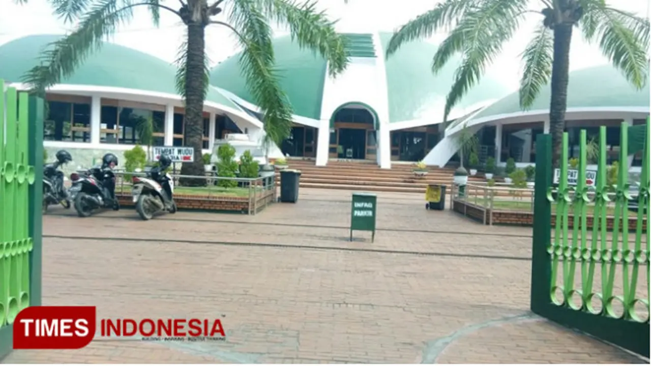 Mengenal Masjid Jami' Al Baitul Amien di Serambi Jember