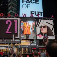 Video Batik tampil di Billboard Time Square New York