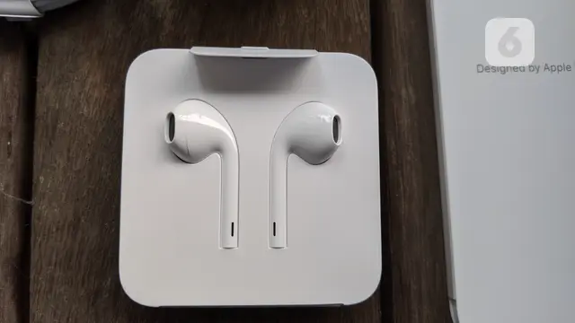 Unboxing iPhone 11 Pro. Liputan6.com/Yuslianson