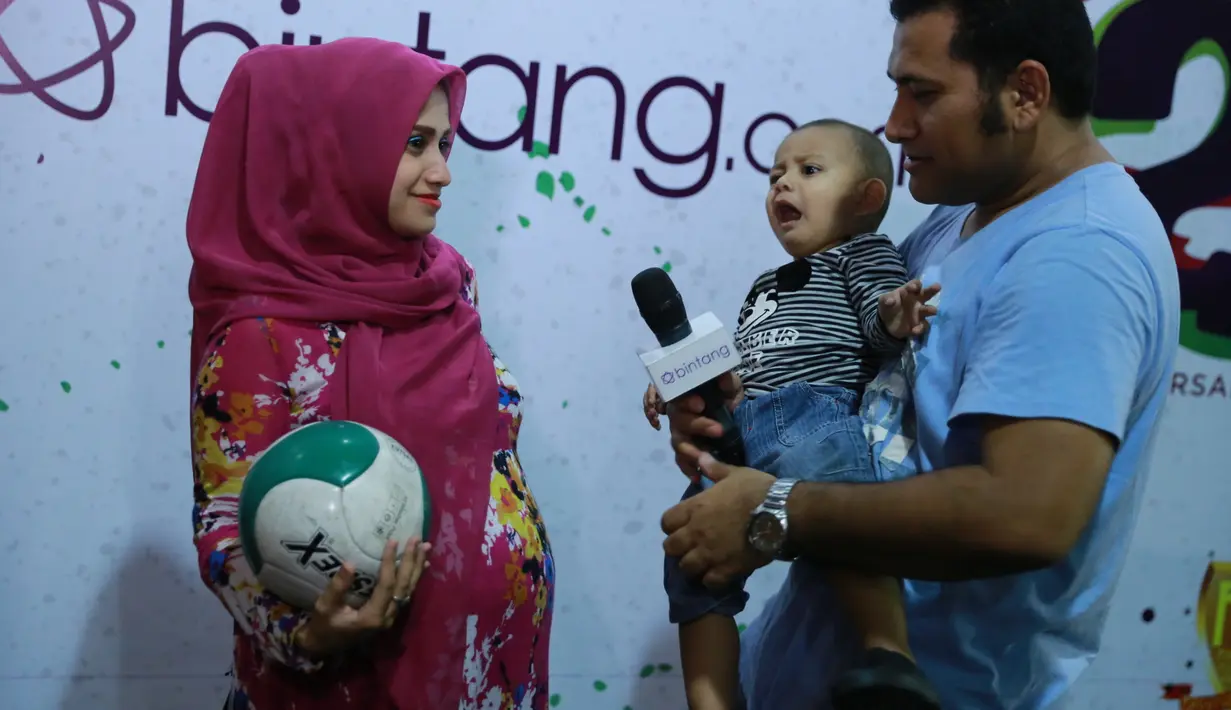 Pernikahan sederhana digelar tak jauh dari kediaman pemeran dalam film Ngebut Kawin itu. Seperangkat alat salat sebagai mas kawinnya. Setelah menikah, Said lebih banyak menghabiskan waktunya sebagai staff ahli Anggota DPR RI. (Adrian Putra/Bintang.com)