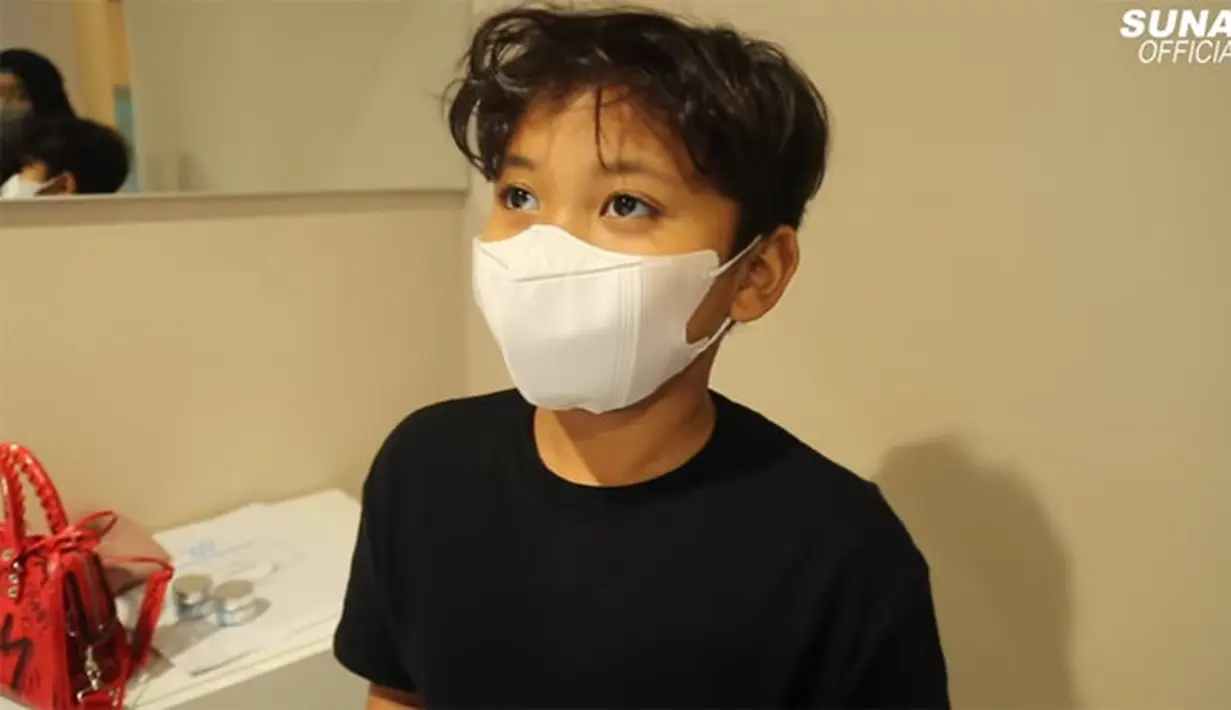 Nathalie Holscher (Youtube/ Sunah Official)