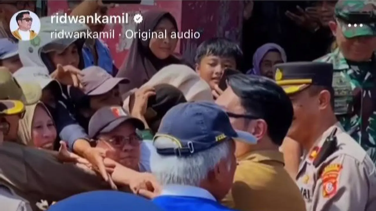 Ridwan Kamil mengunggah video yang memperlihatkan dirinya dipeluk oleh Menteri PUPR Basuki Hadimuljono.