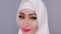 Inul Daratista baru saja unggah foto berhijab, netizen beri pujian. (Sumber: Instagram/@inul.d)