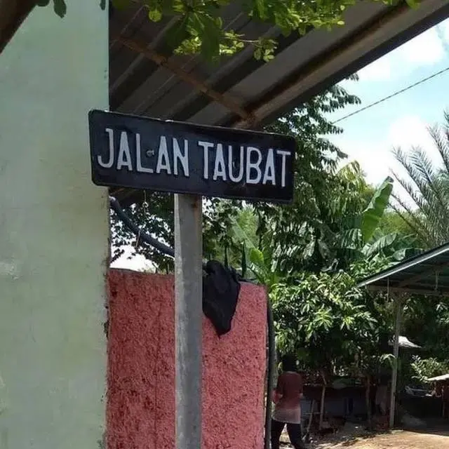 9 Potret Nama Jalan Unik di Indonesia, Malah Bikin Baper