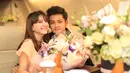 Bagi keduanya, hari valentine bukan sekedar hari kasih sayang. Baginya, tidak hanya setiap tanggal 14 Februari, keduanya selalu memberikan kasih sayang. (Adrian Putra/Bintang.com)