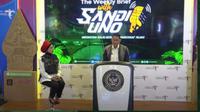 Adyatama Kepariwisataan dan Ekonomi Kreatif Ahli Utama Kemenparekraf Nia Niscaya dan Menparekraf Sandiaga Uno dalam The Weekly Brief with Sandi Uno, Senin, 1 Juli 2024.&nbsp; (Liputan6.com/Henry)