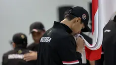 Kontingen Indonesia untuk Olimpiade Paris 2024 resmi dikukuhkan pada Rabu (10/7/2024). Acara ini digelar di Auditorium Wisma Kemenpora, Senayan, Jakarta Pusat dengan dihadiri Menteri Pemuda dan Olahraga (Menpora) Dito Ariotedjo, Ketua NOC Indonesia Raja Sapta Oktohari, CdM Indonesia untuk Olimpiade Paris 2024 Anindya Bakrie serta jajaran ketua federasi cabang olahraga. Total 29 atlet Indonesia dari 12 cabor telah dipastikan lolos untuk mengikuti ajang empat tahunan multi-event terbesar sejagat. (Bola.com/Abdul Aziz)