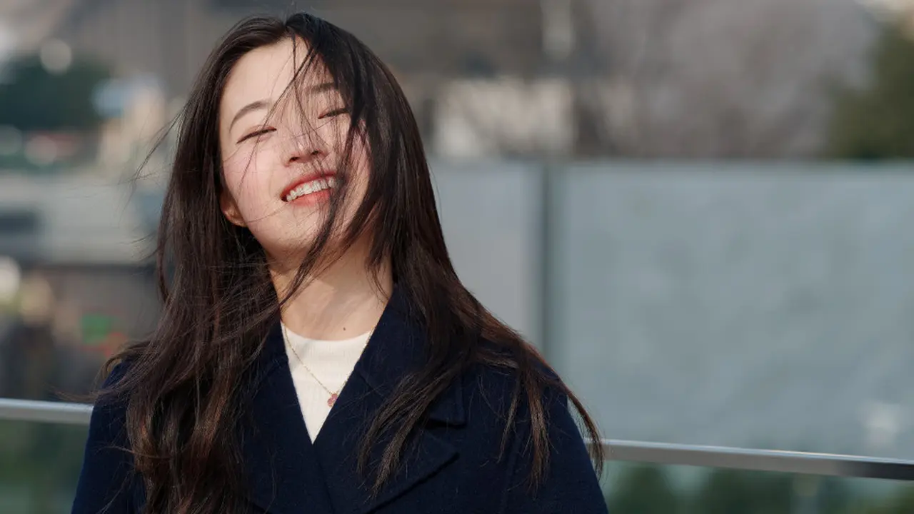 11 Cara Merawat Rambut Panjang Perempuan agar Tetap Sehat, Lebat, dan Nggak Rontok
