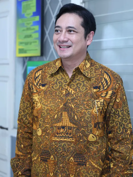 "Dari awal sampai detik terakhir, sampai putusan pengadilan MA hasilnya masih dicicil. Semua rumah dari awal saya cicil, rumah pertama, kedua dan apartemen dari awal saya cicil," ujar Ivan Fadilla di Pengadilan Negeri. (Nurwahyunan/Bintang.com)