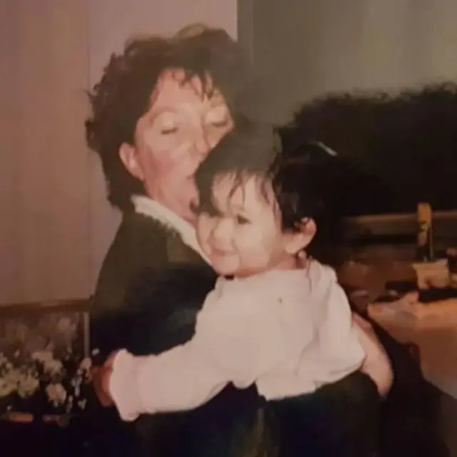 6 Potret Lawas Masa Kecil Talitha Curtis, Ungkap Selama Ini Dibesarkan Ibu Angkat