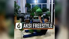 Seorang pemuda asal Cina menunjukkan aksi freestyle luar biasa. Ia memutar (spin) sepuluh bola basket sekaligus.
