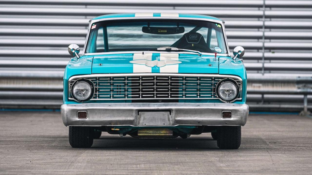 Mobil balap Rowan Atkinson sedang mencari pemilik baru (Carscoops)