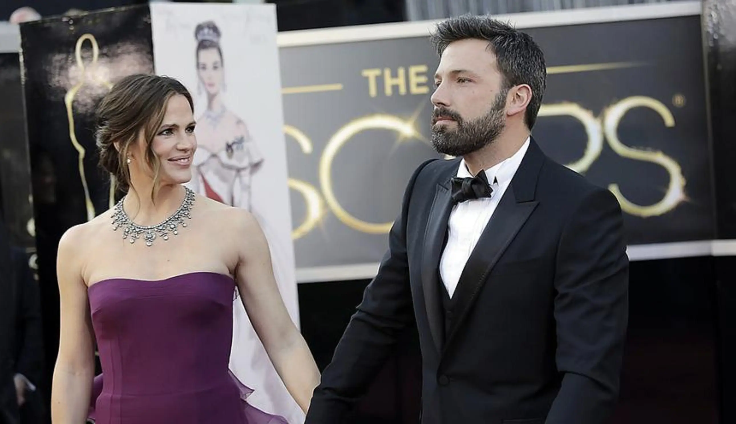 Momen kebahagiaan Jennifer Garner dan Ben Affleck yang sempat terekam kamera saat menghadiri ajang penghargaan Oscar.
