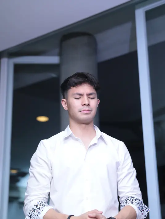 Dari akun media sosial keduanya, juga tidak ada lagi foto kebersamaan keduanya. Saat kabar keduanya menjalin kisah asmara sekitar pada November silam, berhembus kabar hanya setingan. Demi proyek film keduanya. (Adrian Putra/Bintang.com)