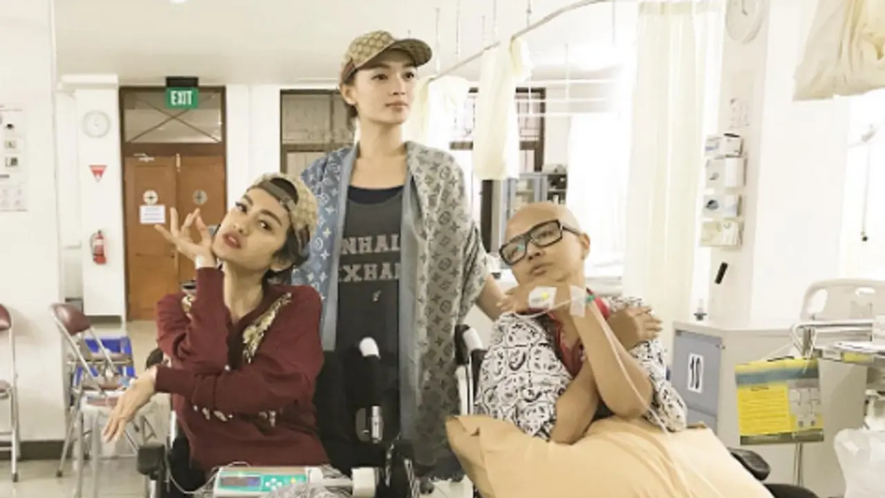 Julia Perez dan Ria Irawan