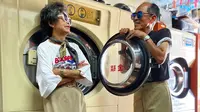 Lewat penampilan kece mereka bak model, pasangan kakek nenek asal Taiwan ini jadi begitu populer di media sosial. (dok. Instagram/wantshowasyoung/https://www.instagram.com/p/CCJHus5h9Rj/