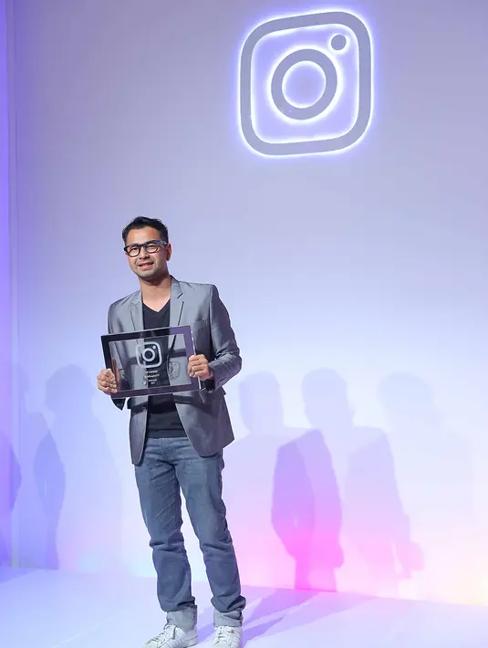 "Dari Instagram gue bisa share semua kebersamaan sama family, kerjaan gue, bisnis gue dan film Rafathar yang akan keluar," ucapnya. (Nurwahyunan/Bintang.com)