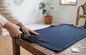 Cara Memotong Kaos Panjang Tanpa Mesin Jahit, Hasil Rapi Tidak Menggulung
