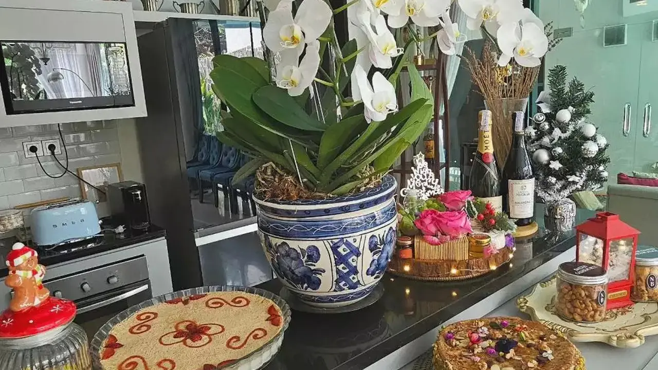 Potret dapur Wulan Guritno (Sumber: YouTube/Wulan Guritno)