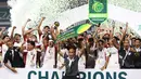 Ekspresi kegembiraan para pemain Garudayaksa di podium juara Pegadaian Championship setelah mengalahkan PSS Sleman 4-3 lewat adu penalti dalam babak final di Stadion Maguwoharjo, Sleman, pada Sabtu (9/5/2026) malam WIB.