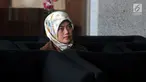Bupati Lampung Timur Chusnunia Chalim atau Nunik menunggu penyidikan di Gedung KPK, Jakarta, Jumat (1/3). Nunik diperiksa sebagai saksi untuk tersangka terpidana mantan Bupati Lampung Tengah Mustafa. (Merdeka.com/Dwi Narwoko)