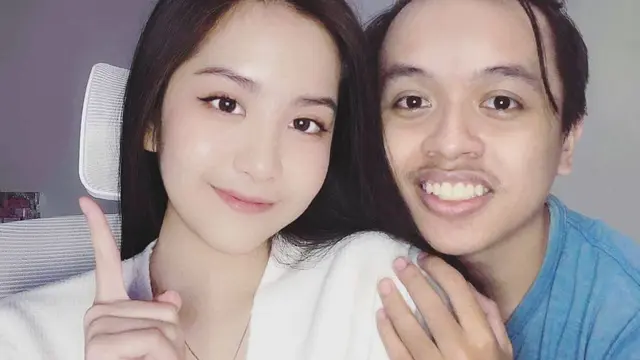 6 Editan Foto Pria Bareng Brand Ambassador E-Sport Ini Halu, Kocak