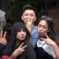 Setelah menikah dengan Mayky Wongkar, Ria Irawan lebih mengontrol dirinya soal menutup aurat. Bahkan ia mempertimbangkan pekerjaan yang membuatnya harus membuka aurat. 