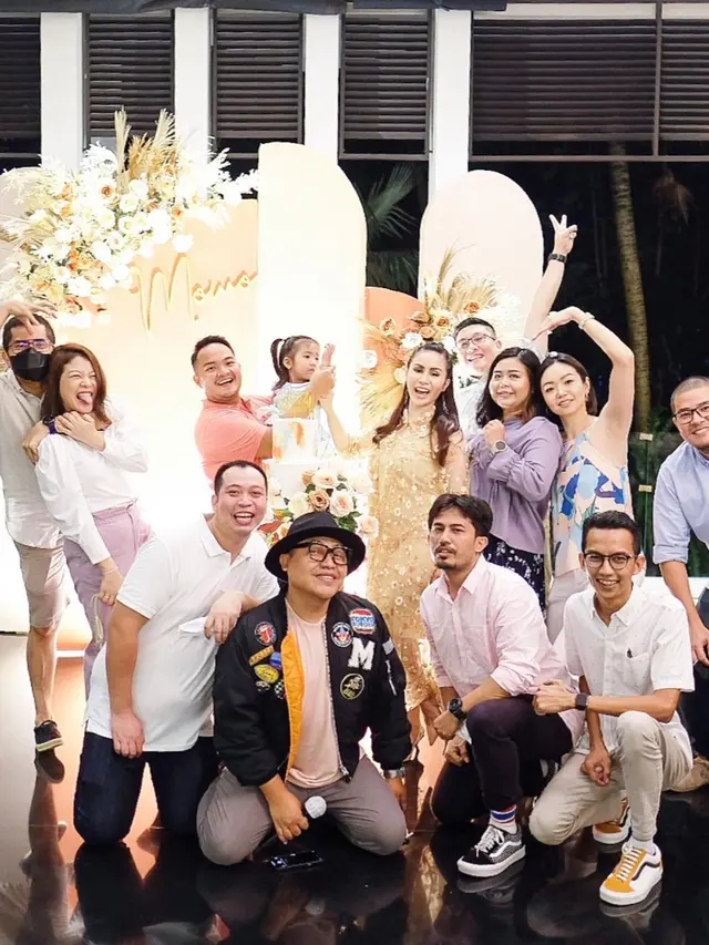 7 Momen Ulang Tahun Momo Geisha ke-35 Tahun, Digelar Mewah dan Elegan