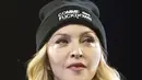 Madonna meluangkan waktunya beberapa menit untuk tragedi Paris dengan memberikan pesan semangat tentang toleransi. (Bintang/EPA)