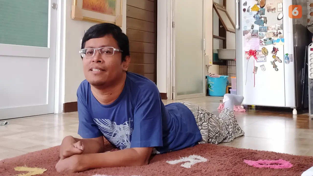 Faisal Rusdi Pelukis Disabilitas