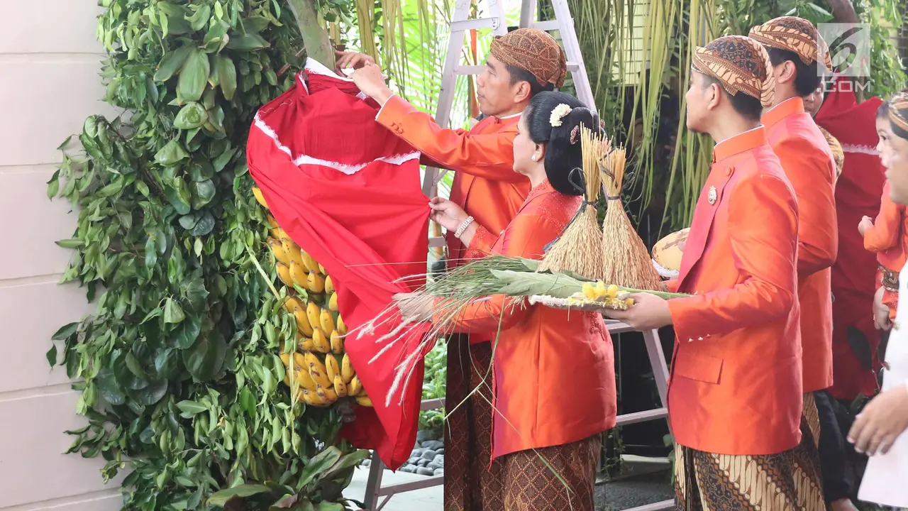 Jokowi Pasang Bleketepe di Rumahnya