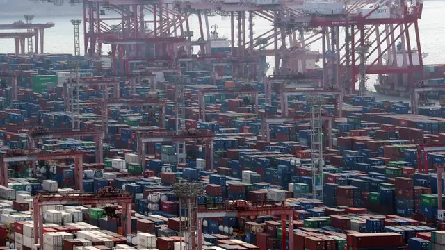 Ribuan Pengemudi Truk di Korea Selatan Mogok Kerja