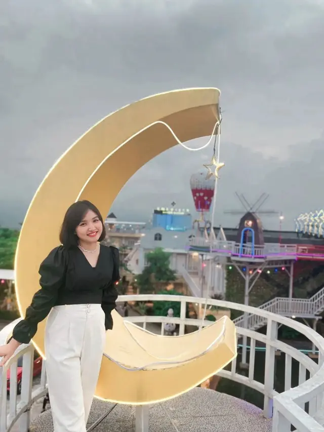Disebut Mirip Boneka Susan, Ini 6 Potret Polwan Ipda Ajeng Sekar