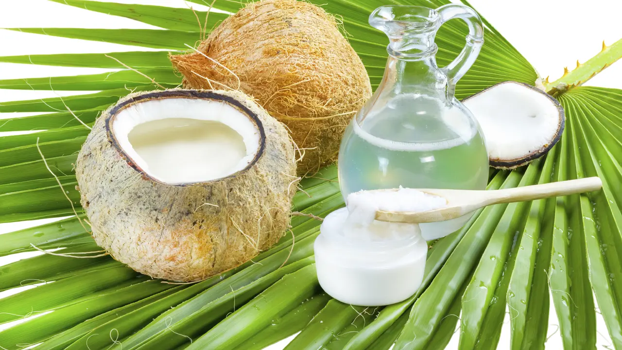 Studi: Minyak Kelapa Efektif Obati Infeksi Jamur