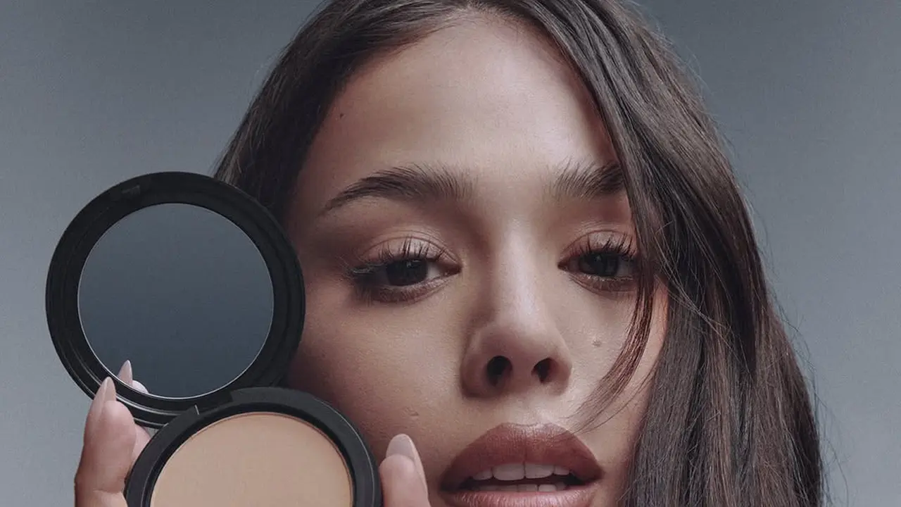 Setelah Lebih dari 30 Tahun, MAC Reformulasi Bedak Ikoniknya dan Hadirkan 25 Warna yang Cocok untuk Kulit Asia