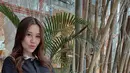 Penampilan bumil boyish Aaliyah Massaid makin terlihat dengan wajah yang nyaris tanpa makeup. Rambutnya pun hanya digerai sembari pamer baby bump [@aaliyah.massaid]