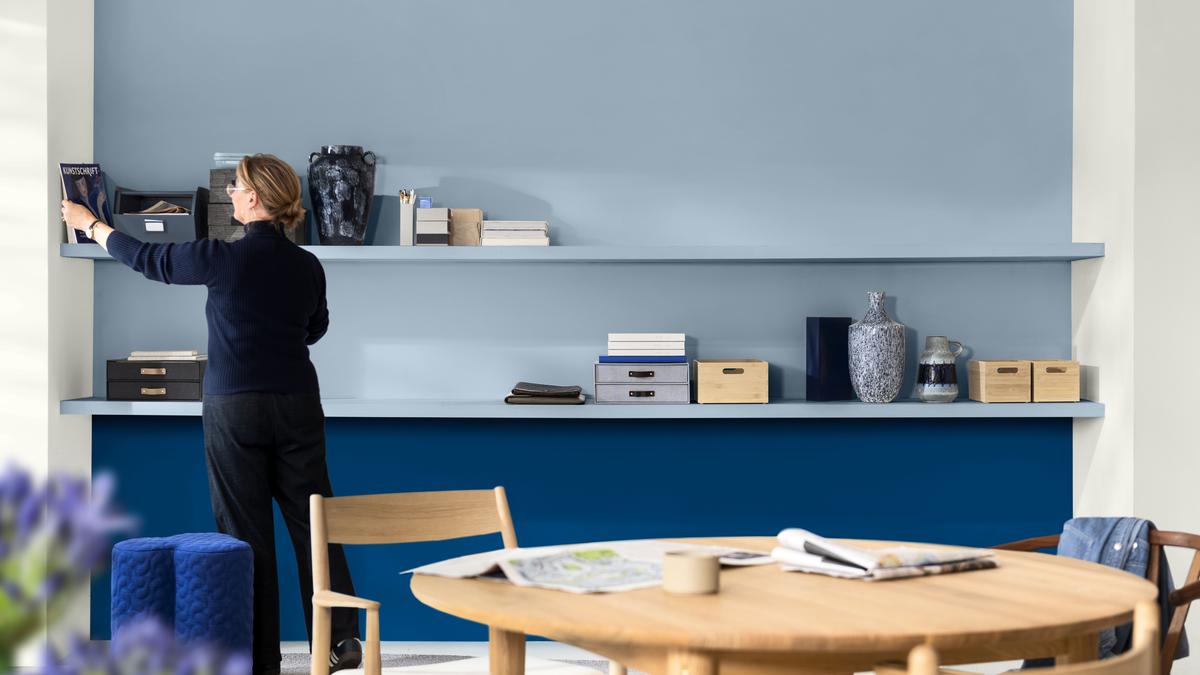 Biru Adalah Warna Tahun 2026, Simak Cara Pengaplikasiannya di Interior Rumah agar Tak Monoton