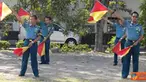 Citizen6, Surabaya:  Pengiriman sandi melalui bendera semaphore yang dilaksanakan TNI AL pada umumnya menggunakan dua bendera yang masing-masing bendera berukuran 45 cm x 45 cm. (Pengirim: Penkobangdikal)