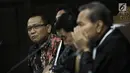 Terdakwa korupsi pengadaan dan pelaksanaan pembangunan kampus IPDN Sumbar di Kab Agam TA 2011, Dudy Jocom menjalani sidang lanjutan di Pengadilan Tipikor Jakarta, Rabu (12/9). Sidang mendengar keterangan saksi dari JPU. (Liputan6.com/Helmi Fithriansyah)