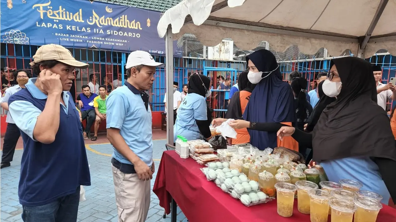 Bazar Ramadan di Lapas Sidoarjo. (Dian Kurniawan/Liputan6.com)