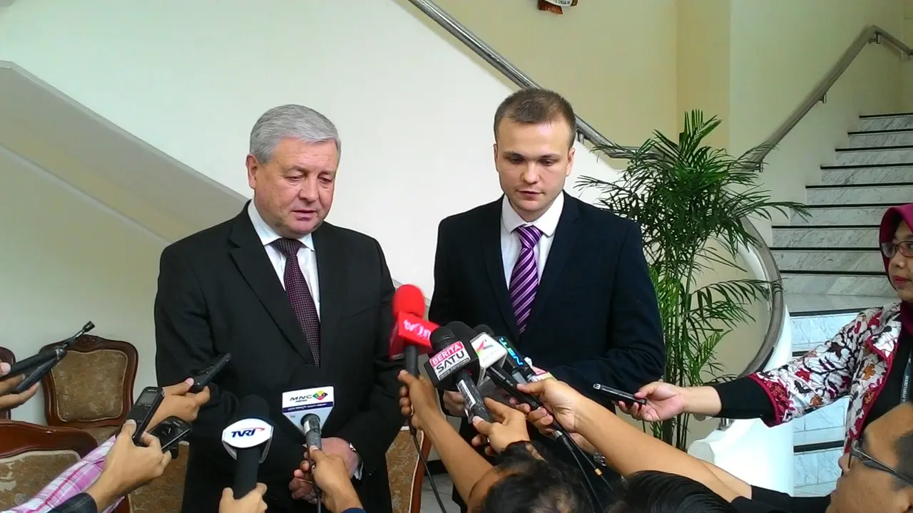 Wakil PM Belarus Tawarkan Wapres JK Alat Berat