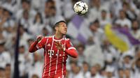 Gelandang Bayern Munchen, Thiago Alcantara menjadi salah satu pemain incaran Manchester United menurut sumber Independent. (AFP/Gabriel Bouys)